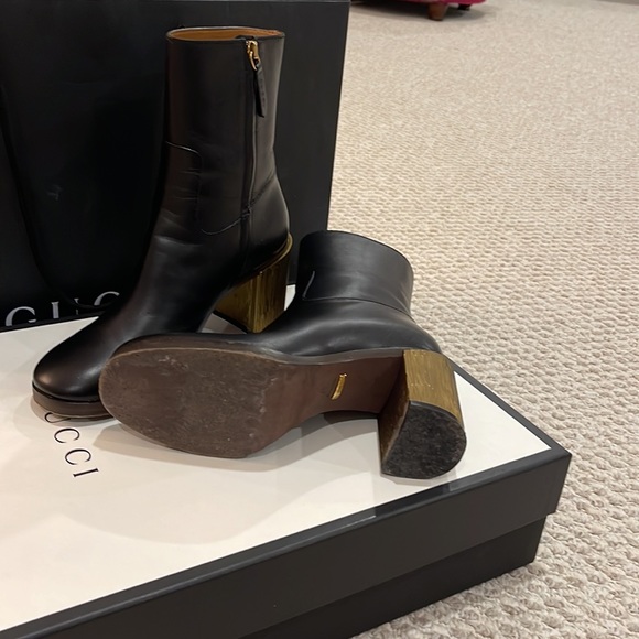 Gucci boots black color with golden heels. - Picture 5 of 6